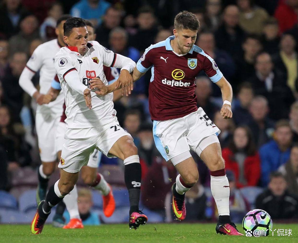 关于沃特福德客场不敌，降级危机挥手的信息