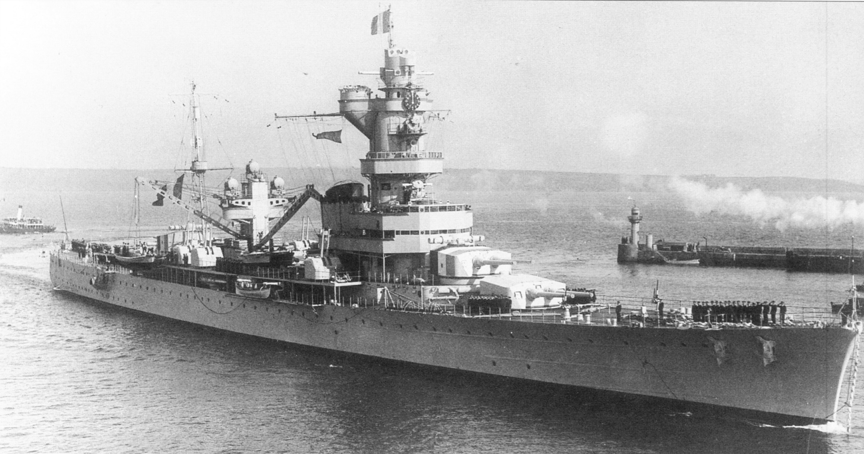 包含阿尔及利亚队三连胜，阿曼队难以回天的词条