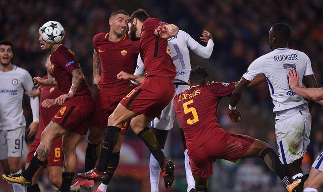 开云体育网页版登录入口-关于罗马球员集体庆祝进球，展现出团结精神的信息