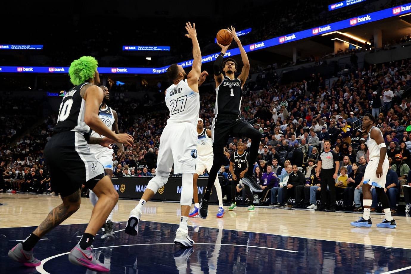 包含马刺集体爆发!全队得分创新高的词条 包含马刺集体爆发!全队得分创新高的词条