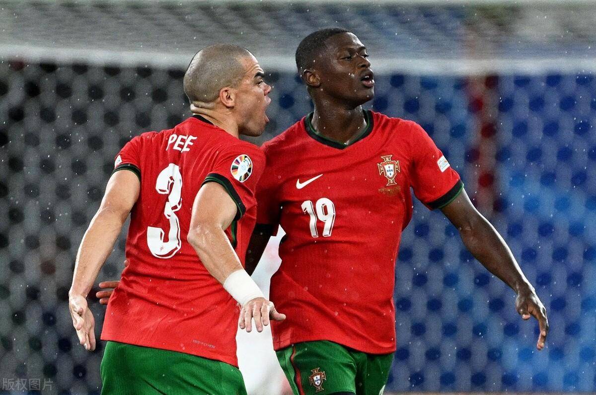 开云体育在线-关于欧预赛：法国胜土耳其，小组领跑优势加大的信息