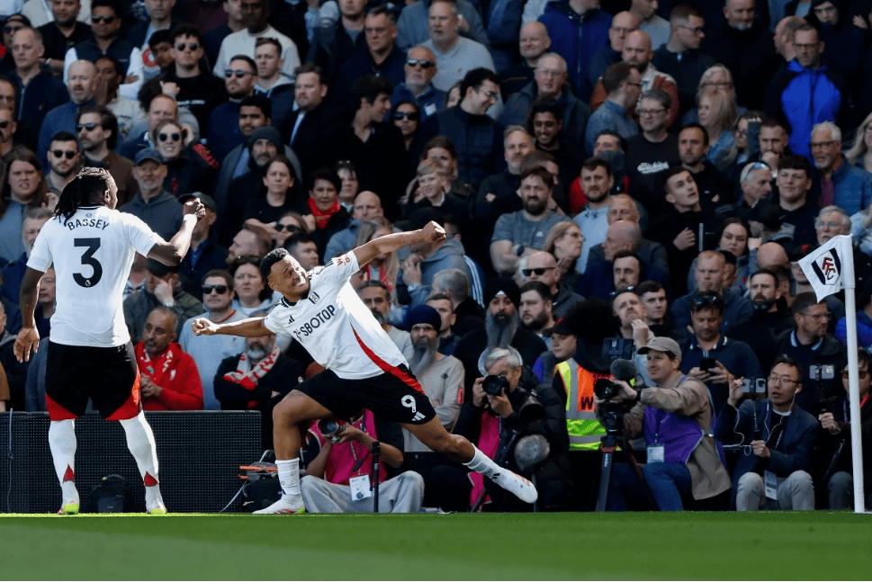 开云体育亚洲官网-伯恩茅斯门将扑出关键点球，帮助球队战胜对手