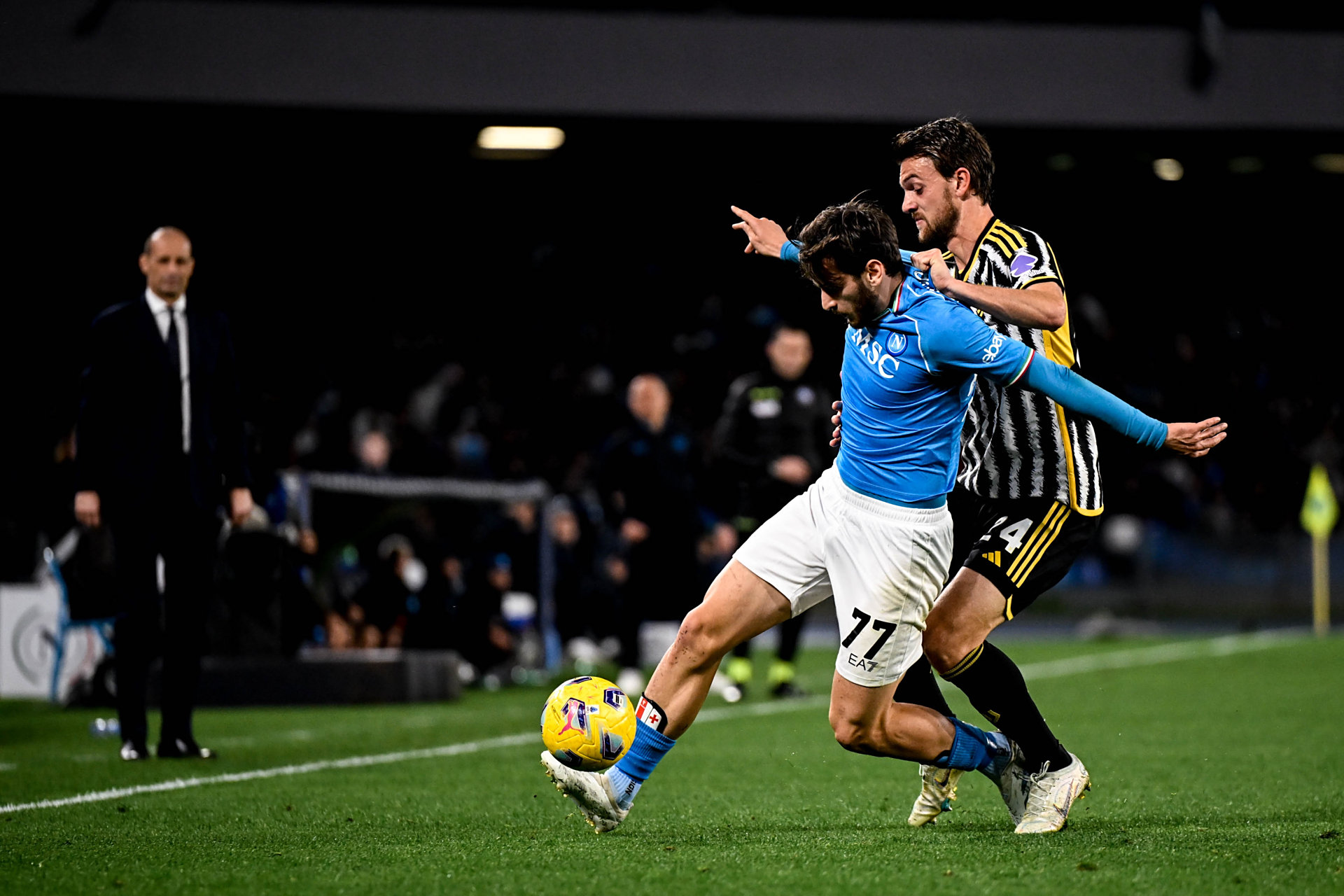 开云体育官方入口-尤文图斯客场逆转，力克那不勒斯