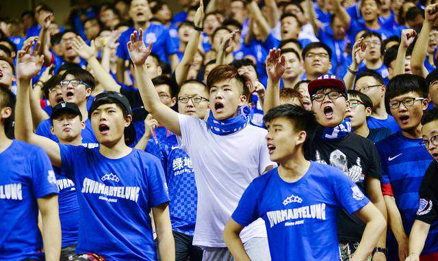 关于上海申花主场大胜，全队士气高涨的信息