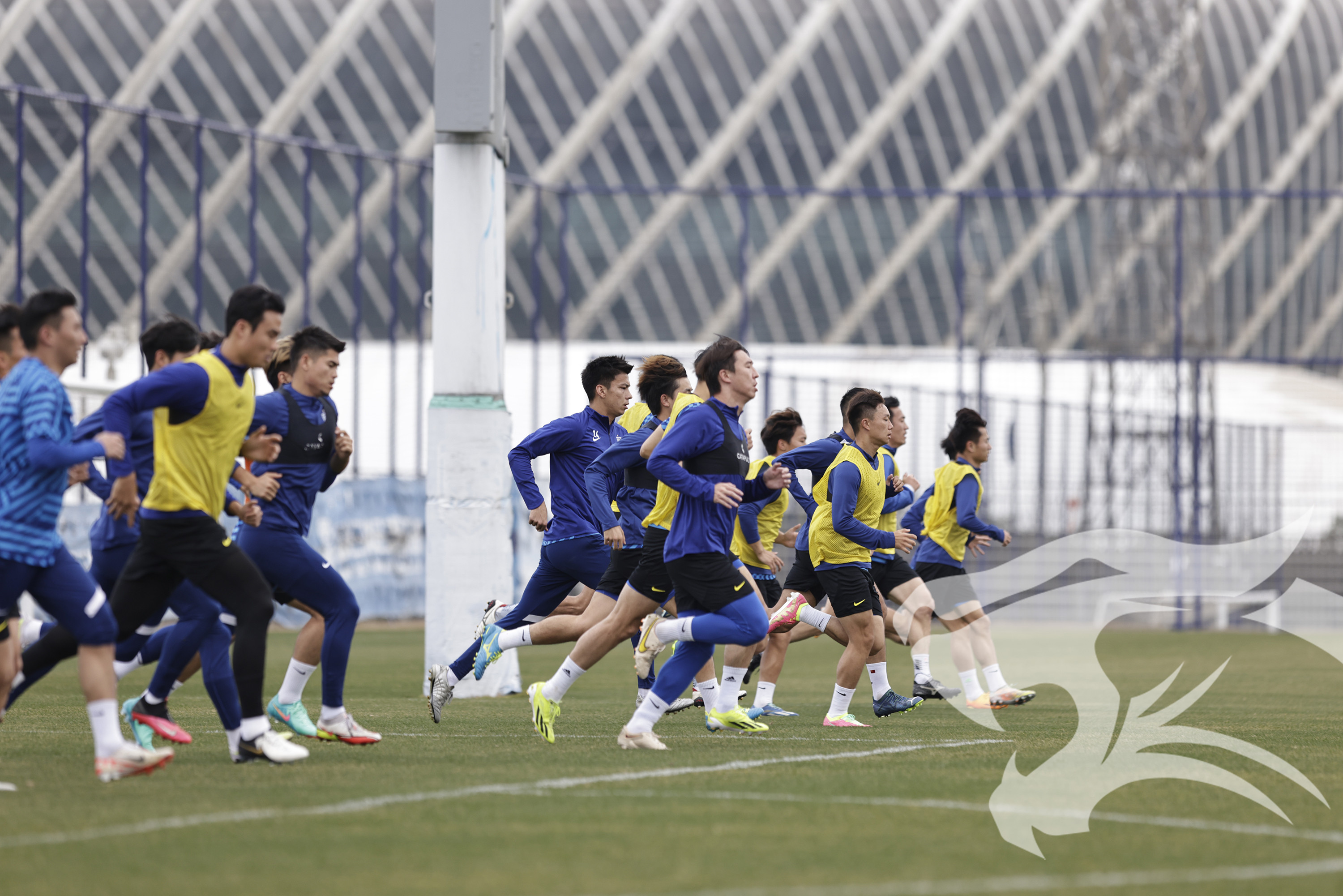 比赛即将开始,球队备战充分,期待胜利 比赛即将开始,球队备战充分,期待胜利