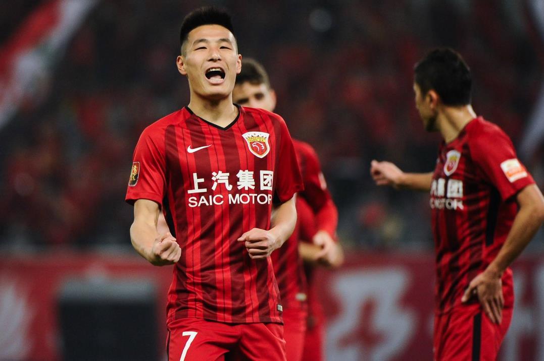 开云体育app-上港中后卫核心发挥出色，保持防守稳固！的简单介绍