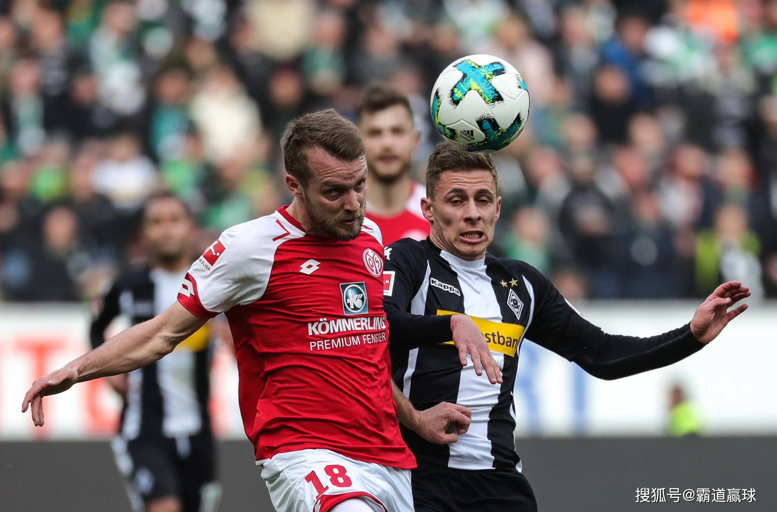 包含门兴格拉德巴赫客场逼平对手，保持不败的词条