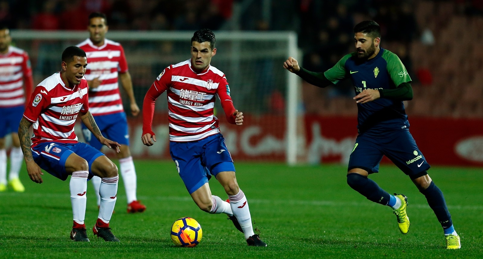 格拉纳达遭遇主场失利，保级艰难的简单介绍