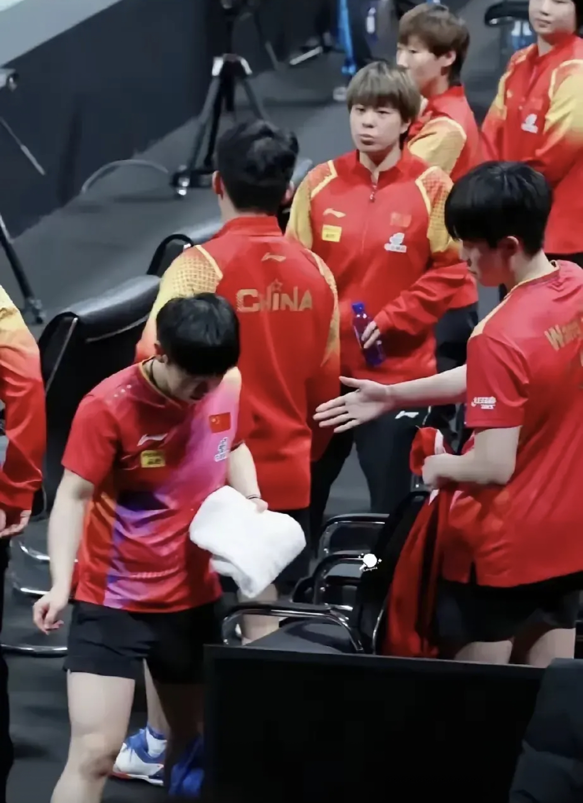 开云体育亚洲官网-体育赛场上,球队表现异常出色