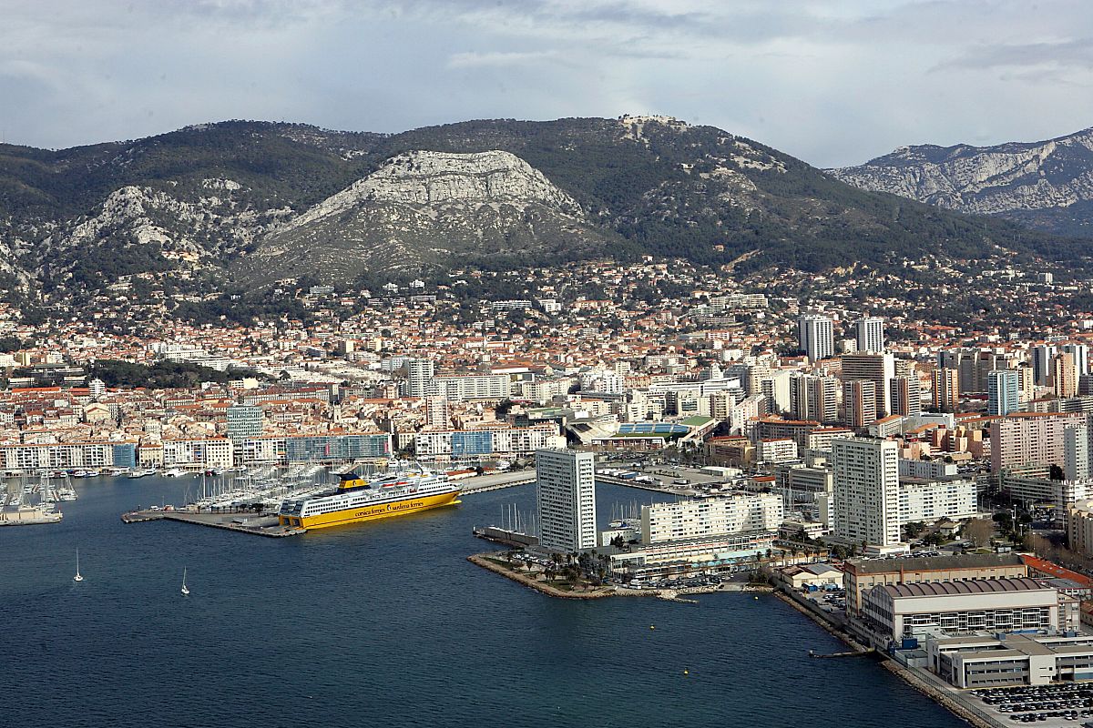 开云体育在线-瓦朗谢纳与昂热对决，双方实力均衡的简单介绍