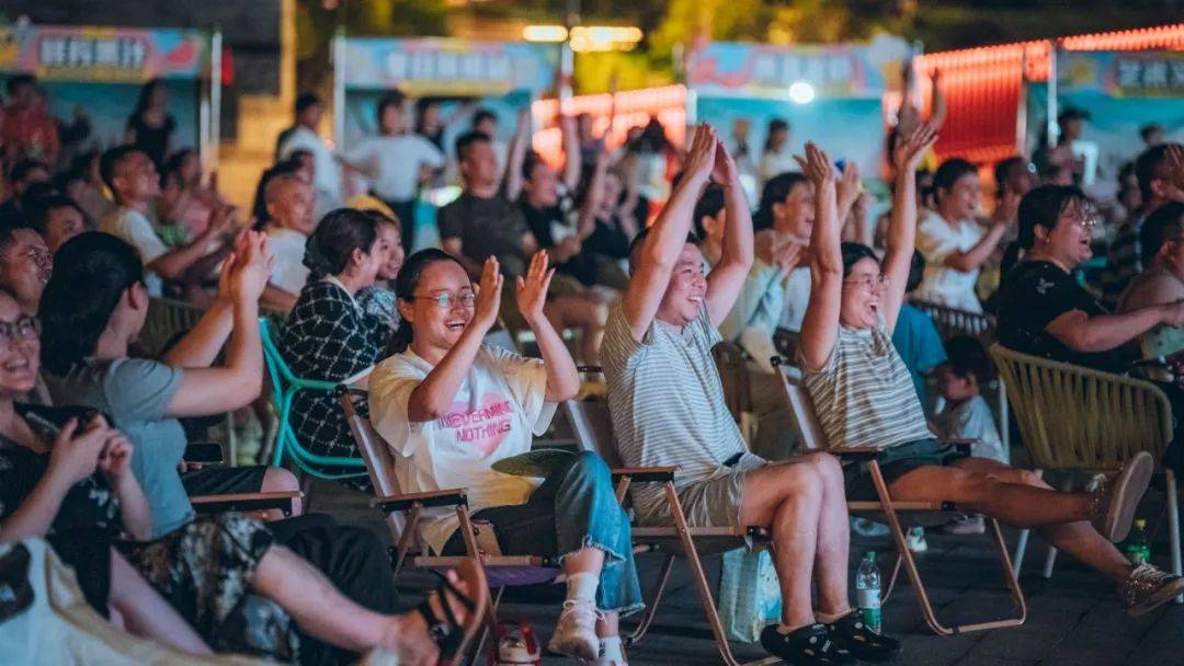 开云体育官方登录入口-包含火热比赛展开,观众沸腾欢呼的词条