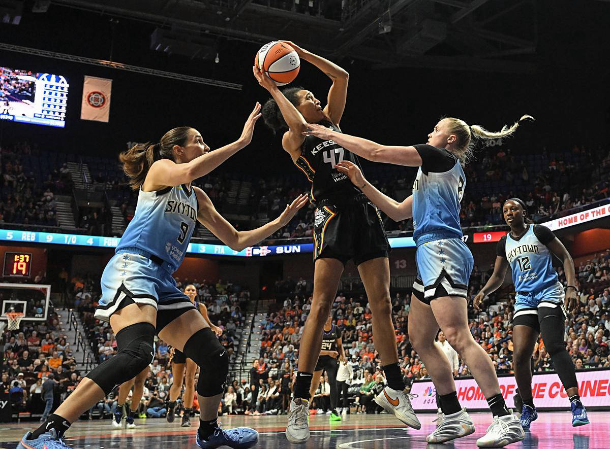 开云体育亚洲官网-强劲阵容！某队众将发挥出色，轻松取胜