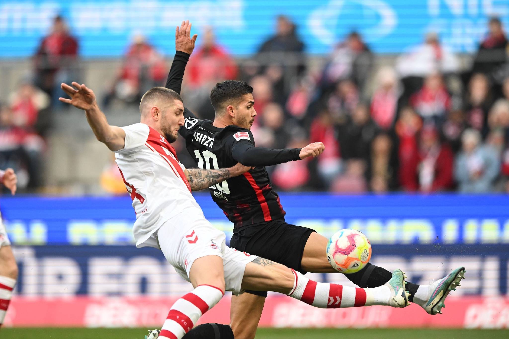 法兰克福客场惨败,连续两轮遭遇失利的简单介绍 法兰克福客场惨败,连续两轮遭遇失利的简单介绍