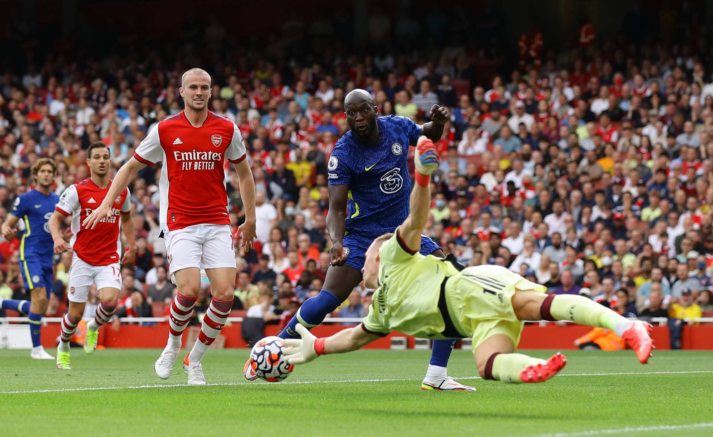 阿森纳在切尔西新赛季的首场比赛中发挥抢眼