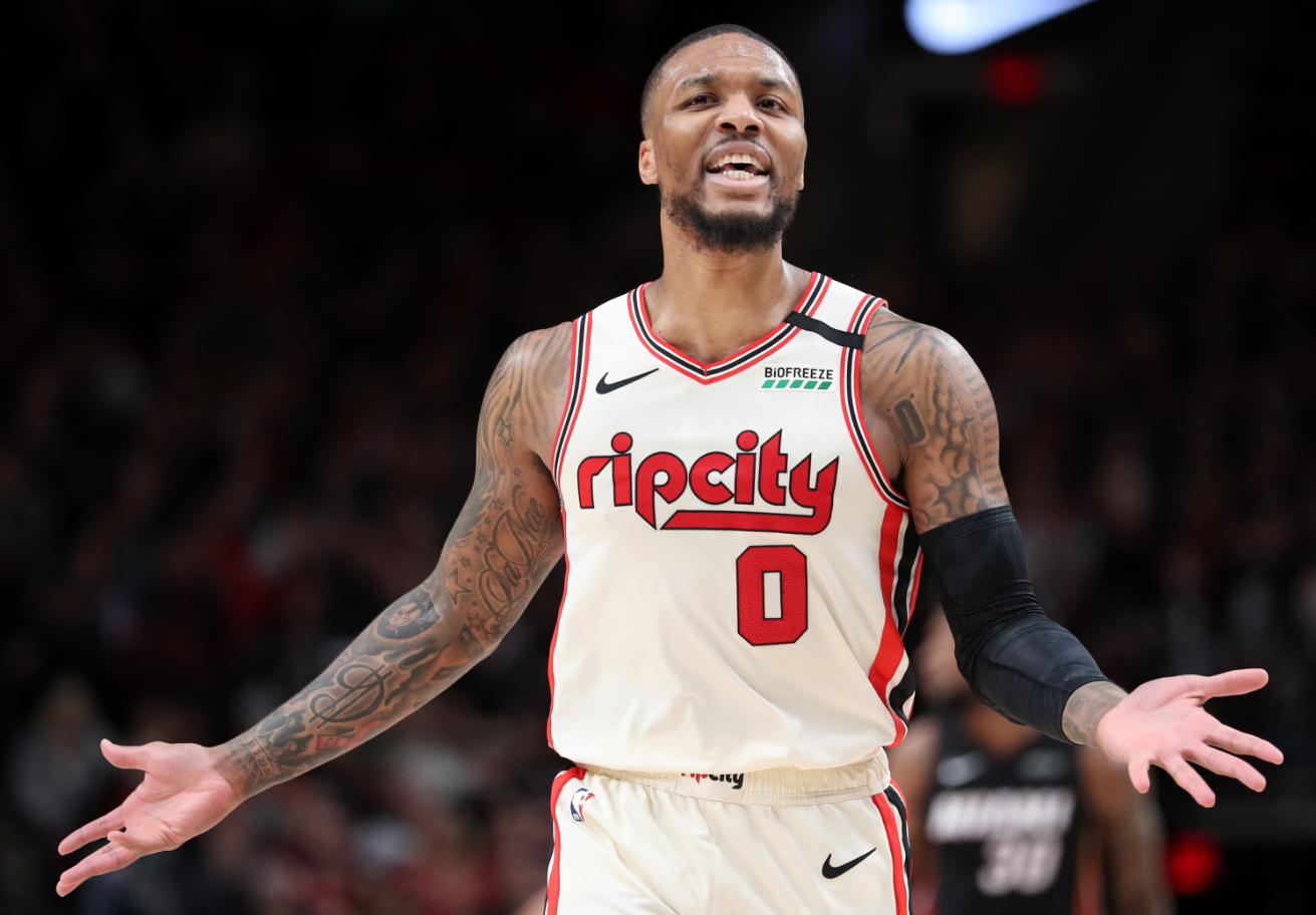 开云体育官方登录入口-开拓者客场被骑士击败，利拉德表现出色