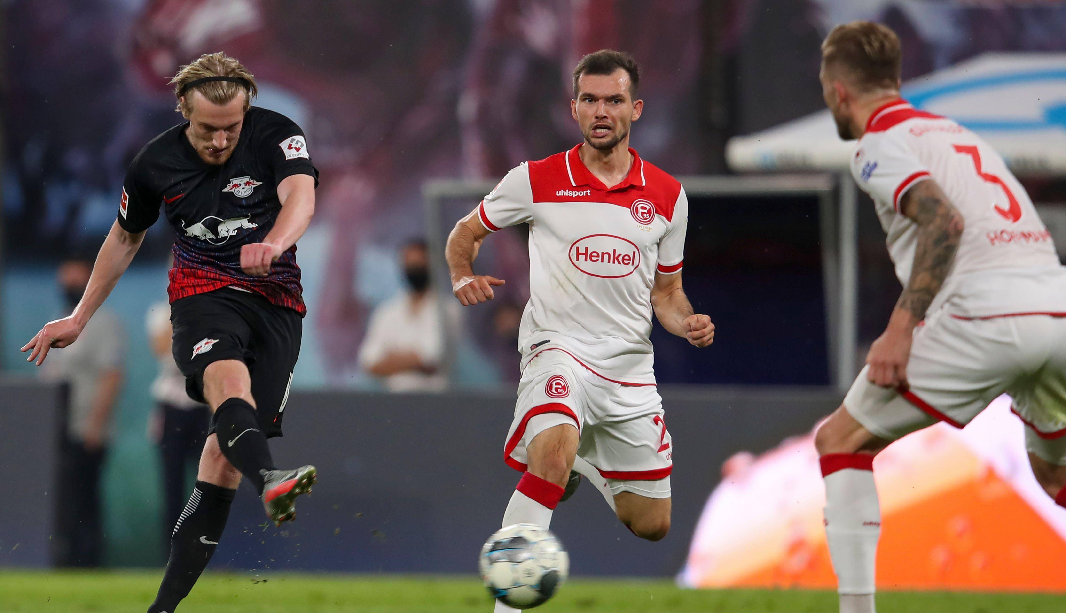 开云体育官网-波鸿队展现出色表现,跻身德国足坛前列