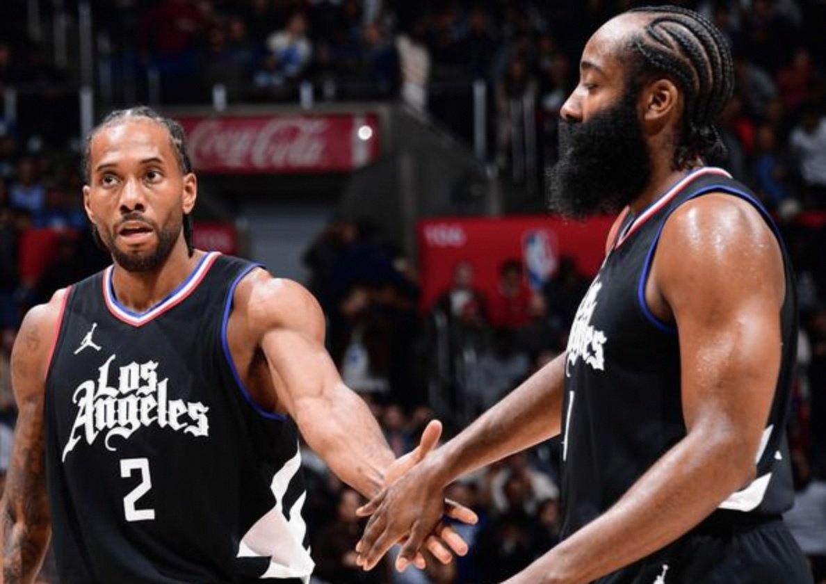 开云体育在线-火箭主场逆转热火，哈登全场砍下分的简单介绍