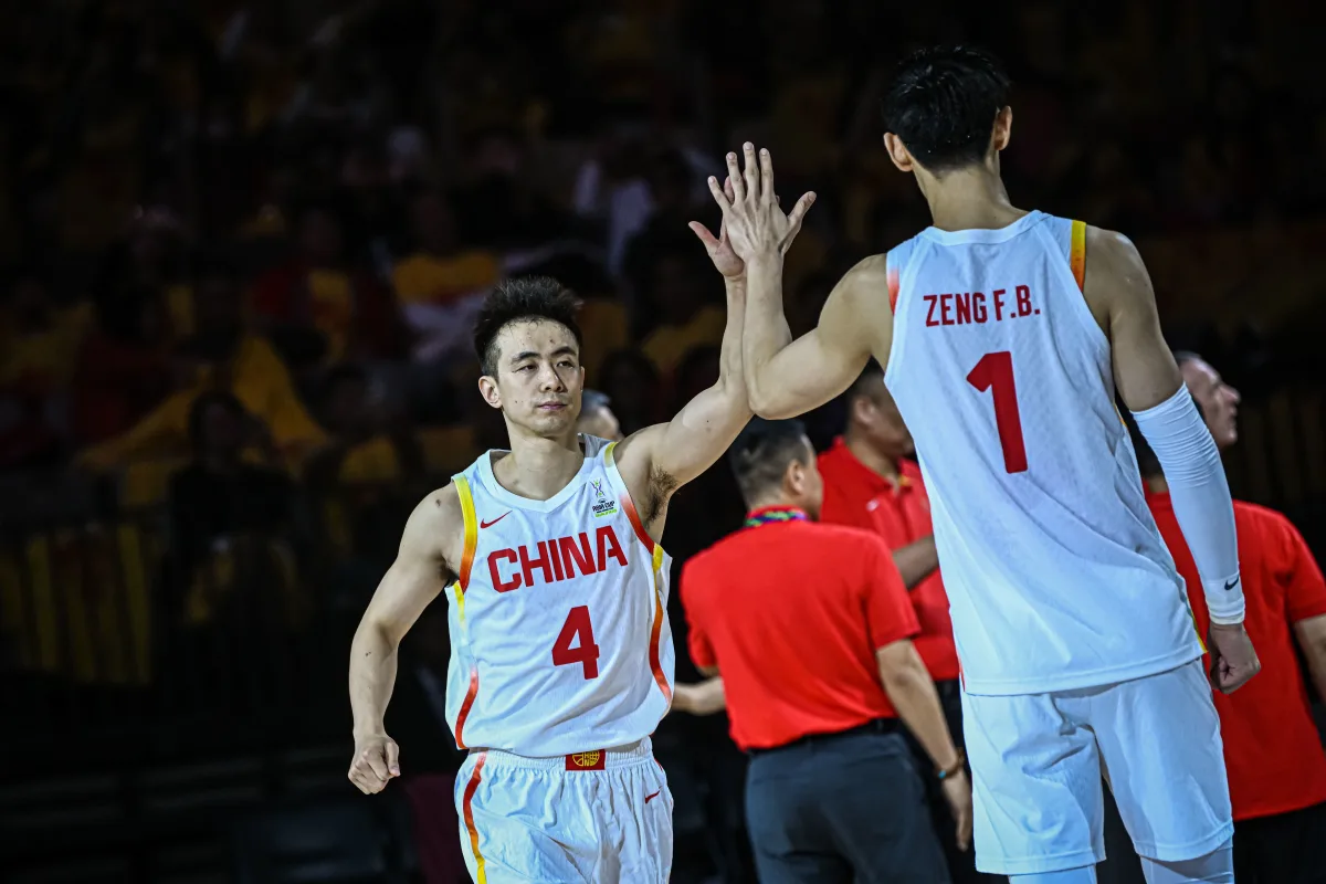 包含中国男篮开启全新征程，力争篮球重回巅峰的词条