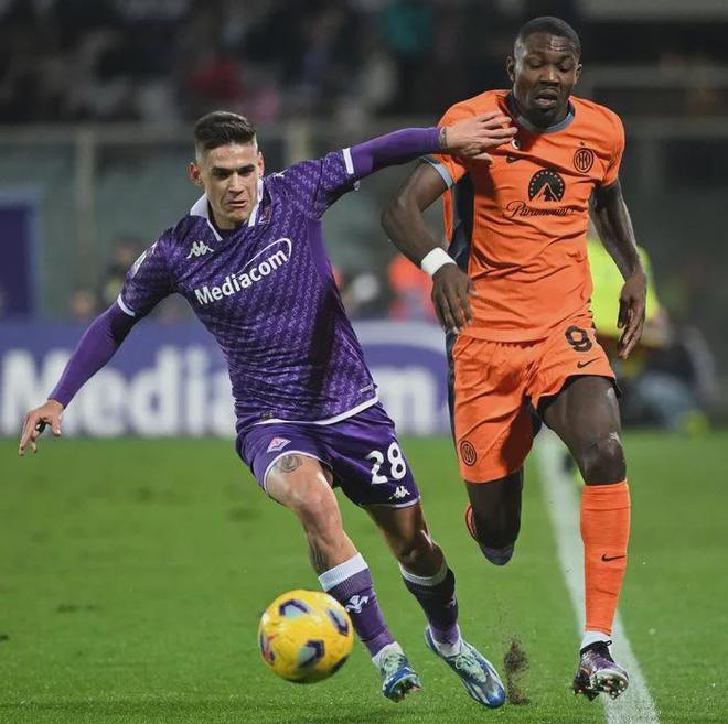 开云体育官网入口-佛罗伦萨召开赛季总结会议，回顾成绩不足之处