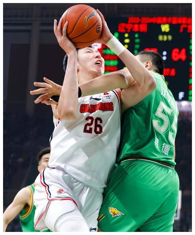 周琦表现惊艳,再次成为焦点人物的简单介绍 周琦表现惊艳,再次成为焦点人物的简单介绍